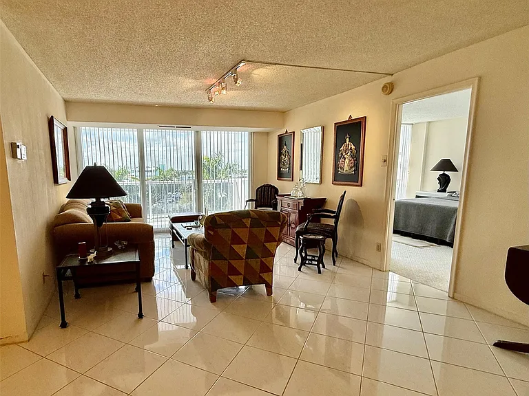 2841 N Ocean Blvd #603 — Photo 8