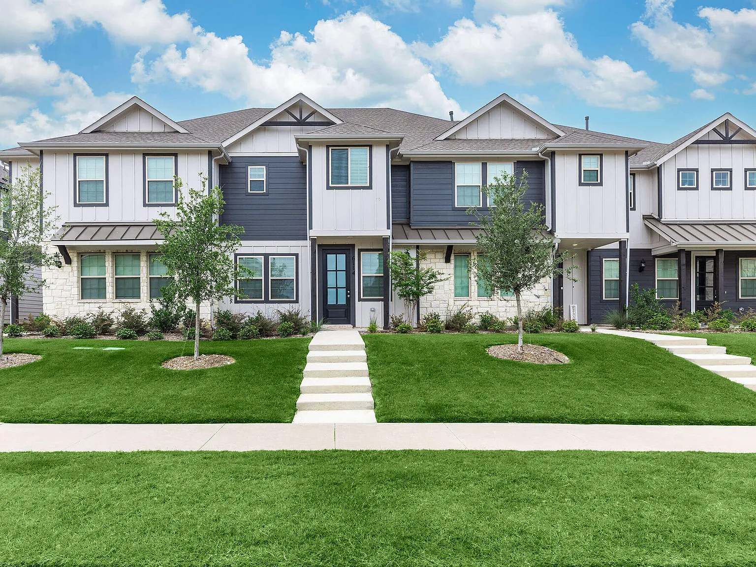 Tavolo Park Townhomes — Photo 2