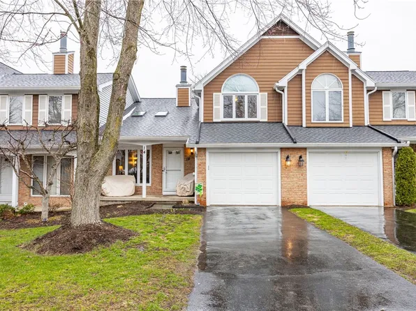 14 Walpole Ct, Fairport, NY 14450