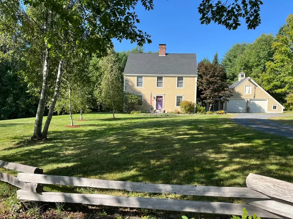 32 Old Fairgrounds Road, Readfield, ME 04355
