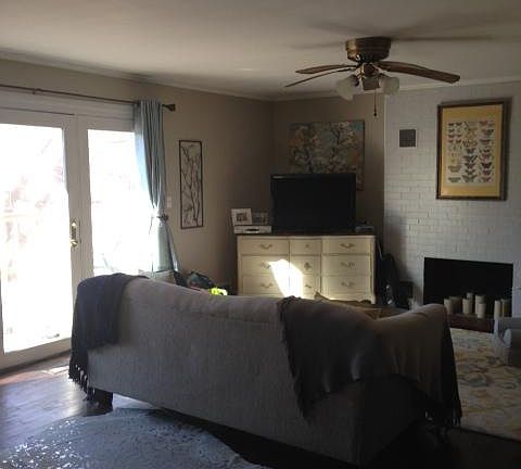 3rd image of 2144 Fremont Dr