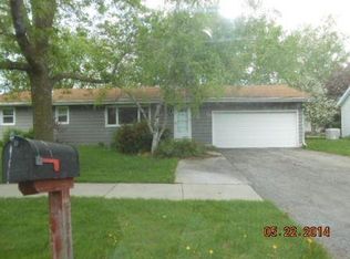 880 Broadway Dr, Sun Prairie, WI 53590