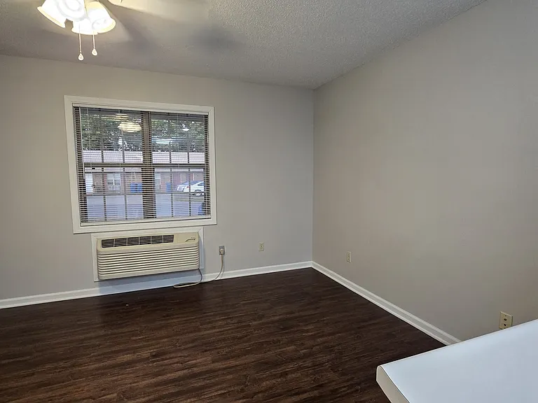1621 Chris Dr #C — Photo 13