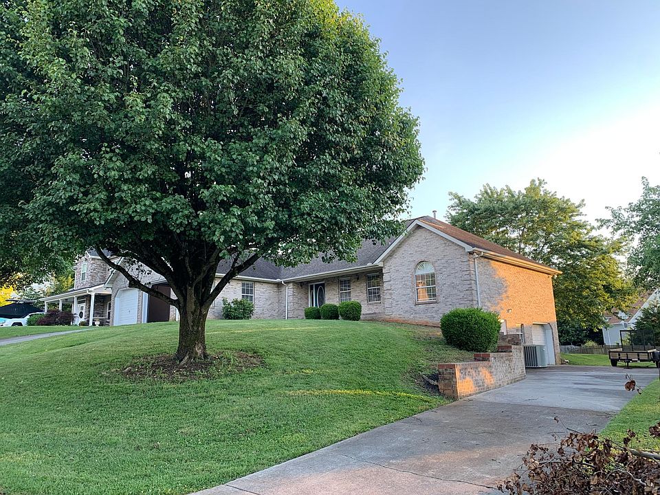 1st image of 811 Westridge Cir