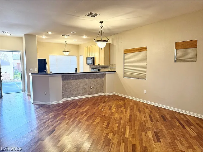 10529 Allthorn Ave — Photo 3
