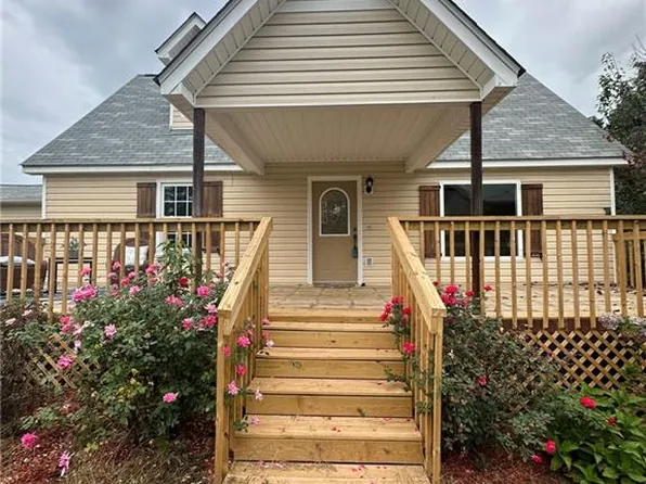 570 Coleman Mill Rd, Carrollton, GA 30116