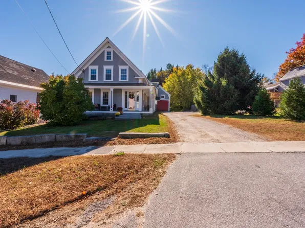 85 West Main Street, Bradford, NH 03221