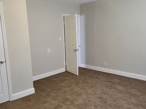 5th image of 2302 Griffiths Ave