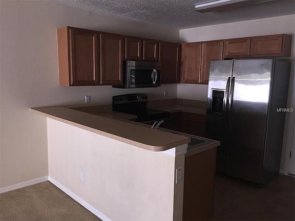 4th image of 680 Cresting Oak Cir