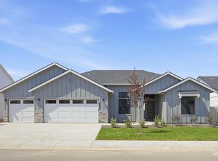 4963 S Bleachfield Ave, Meridian, ID 83642