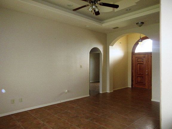 3rd image of 1522 N San Antonio St