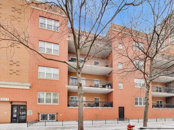 4311 N Sheridan Rd APT 204, Chicago, IL 60613