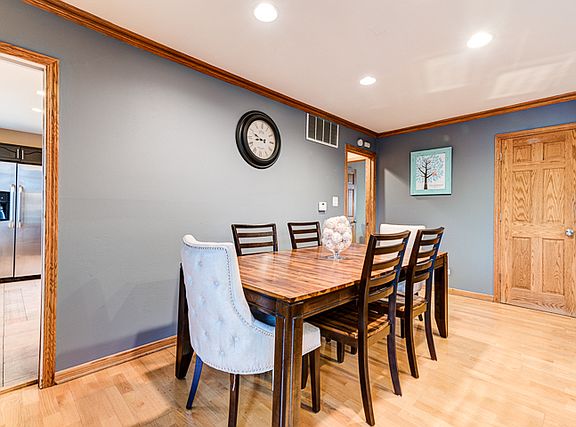 5th image of 509 Germaine Pl