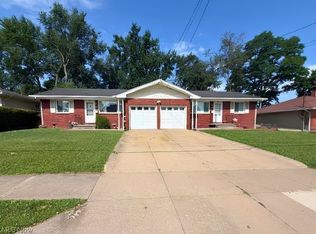 3330 & 3332 Elmwood St, Cuyahoga Falls, OH 44221