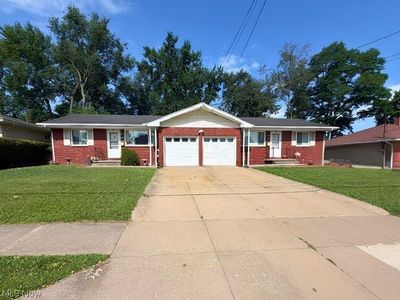 3330 & 3332 Elmwood St, Cuyahoga Falls, OH, 44221