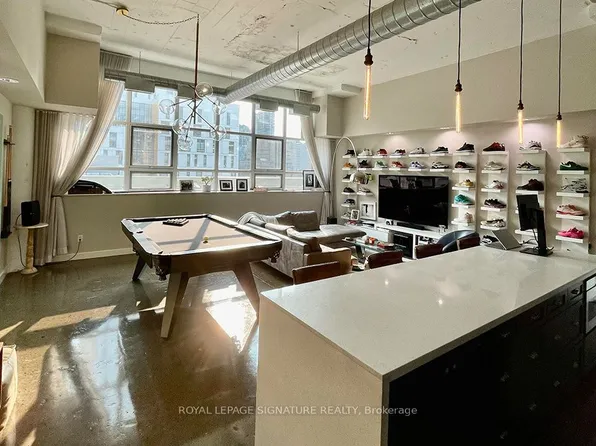 155 Dalhousie St #655, Toronto, ON M5B 2P7