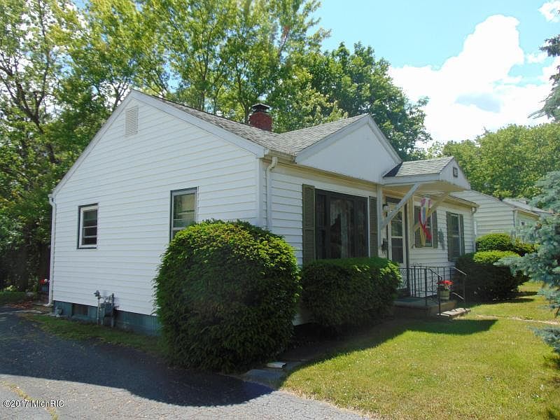 1st image of 73 Boyd St