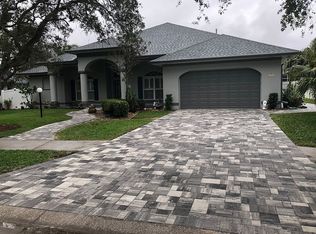 655 Sanderling Dr, Melbourne, FL 32903