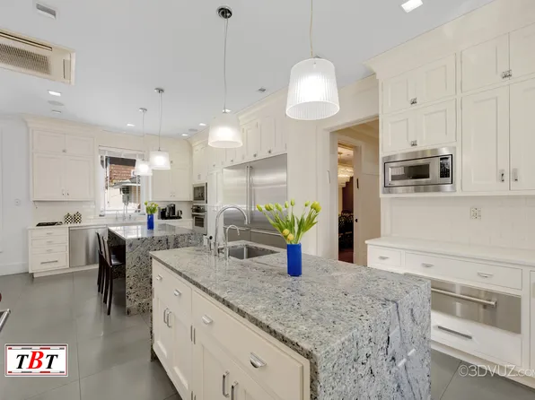 1132 East 32nd Street image 10 of 36