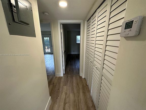 4th image of 615 NE 26th St APT 4