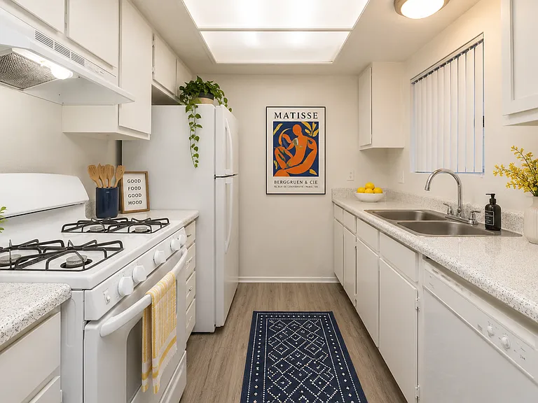 Kitchen - Digitally Staged