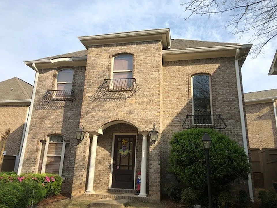 107 Falls Grove Dr