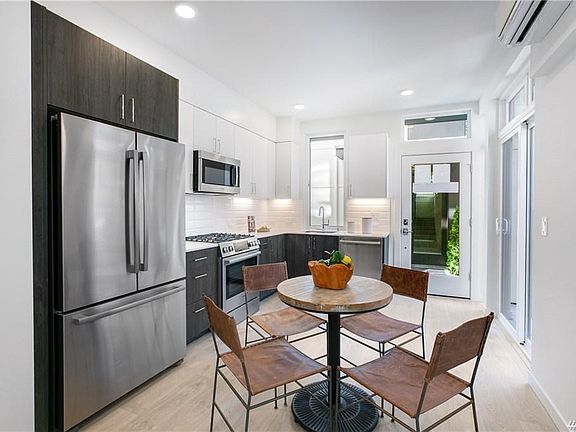 3rd image of 422 10th Ave E #B
