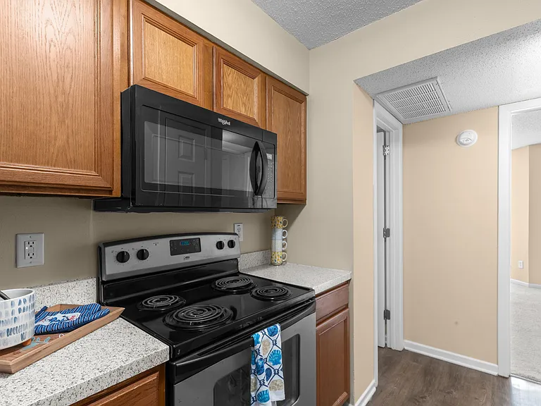 The Rooke (Classic) - 2 Bed / 2 Bath - 1,066-1,096 Sq.Ft.