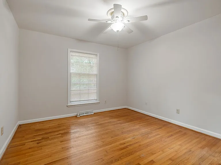 705 Shady Lawn Rd — Photo 11