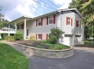 132 Red Schoolhouse Rd, Fishkill, NY 12524