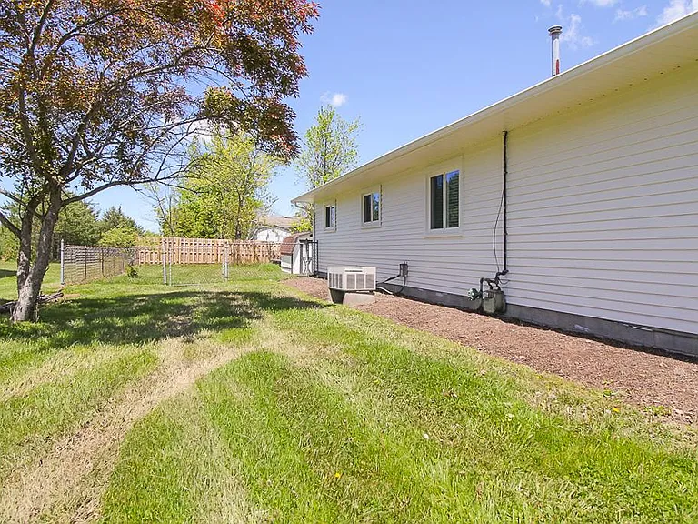 1701 Glenwood Dr — Photo 37