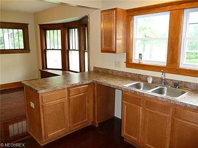 3rd image of 5476 Youngstown Kingsville Rd