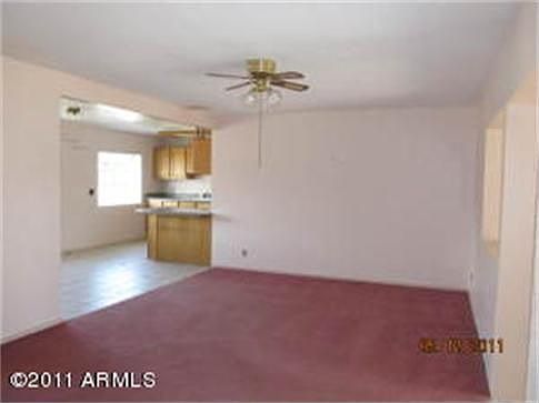 4th image of 1731 W Earll Dr