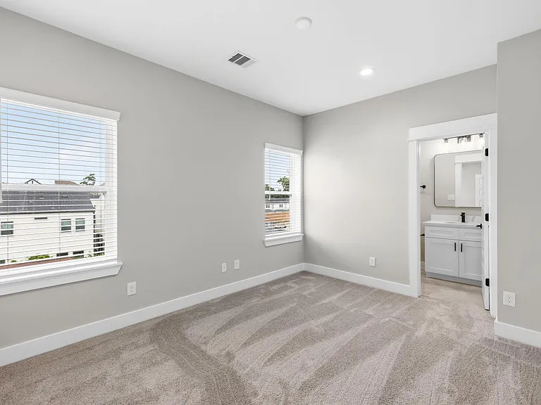 719 Thornton Rd #D — Photo 40