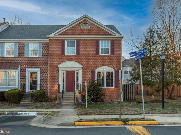 8002 Sky Blue Dr, Alexandria, VA 22315