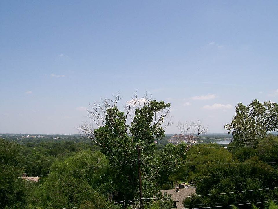 view of Town Lake and Longhorn Dam