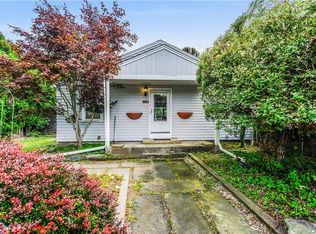 1567 W Main Rd, Middletown, RI 02842