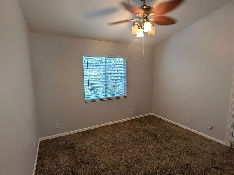 4715 Palmbrooke Cir — Photo 15