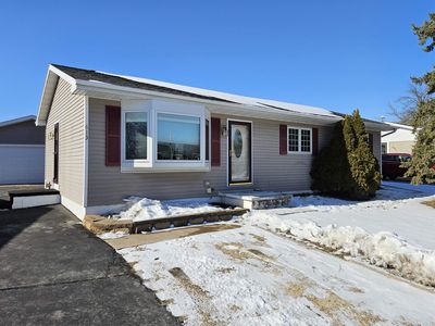 613 McKinley Ave, Omro, WI, 54963