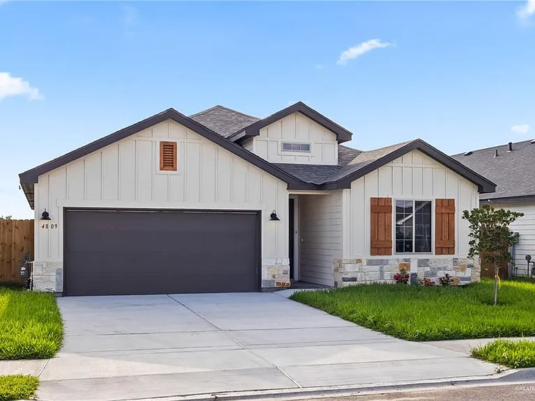 4809 S Markland Ave — Photo 1