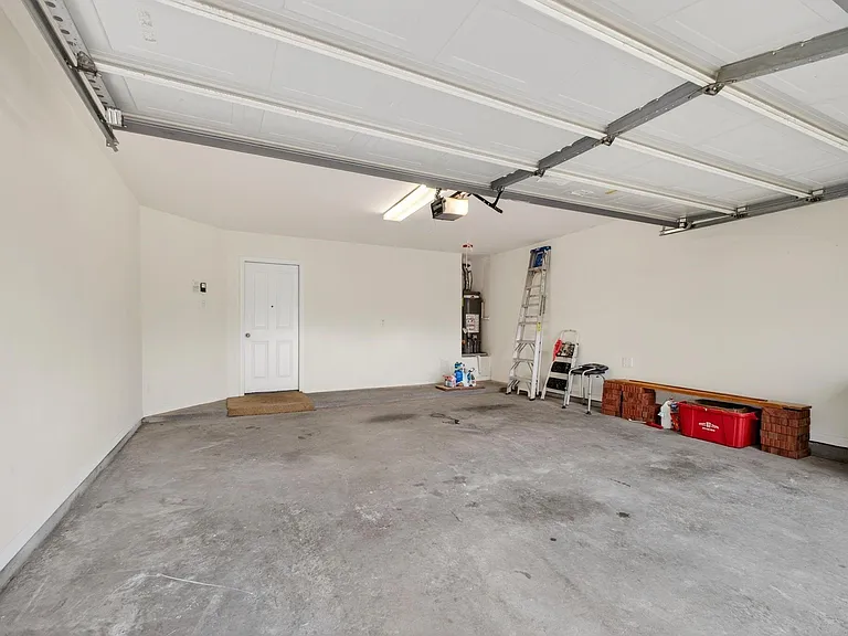 22414 Guston Hall Ln — Photo 26