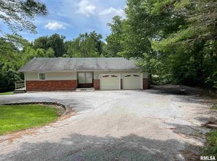 149 Honeysuckle Rd, Makanda, IL 62958