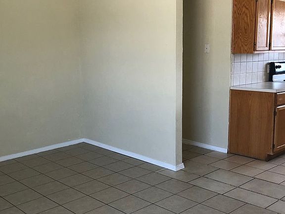 3rd image of 3408 NW Lincoln Ave
