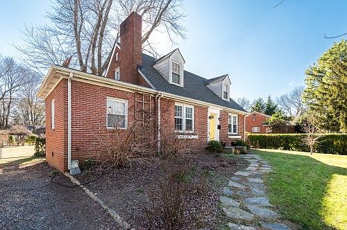 2nd image of 5233 Bassett Ave
