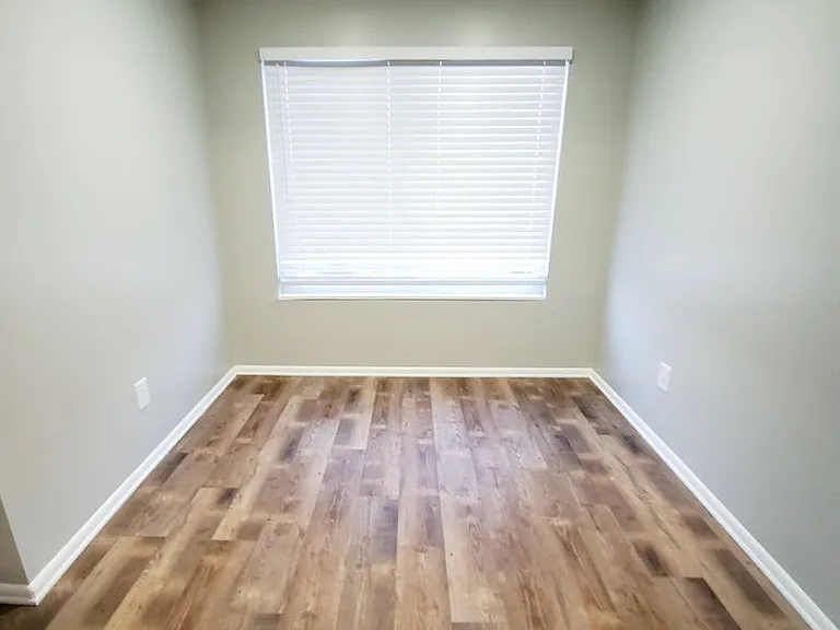 Sugarbush Apartments — Photo 49