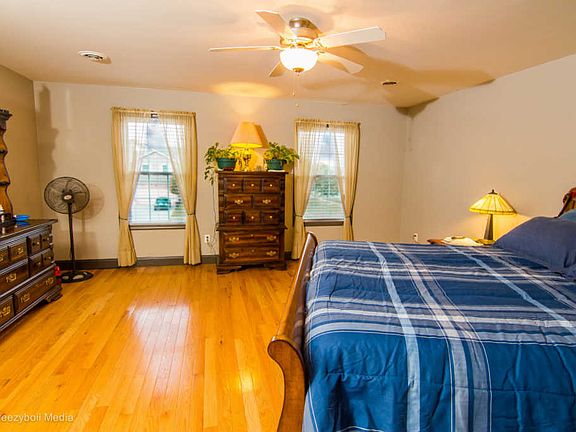5th image of 2063 Summerfield Ln