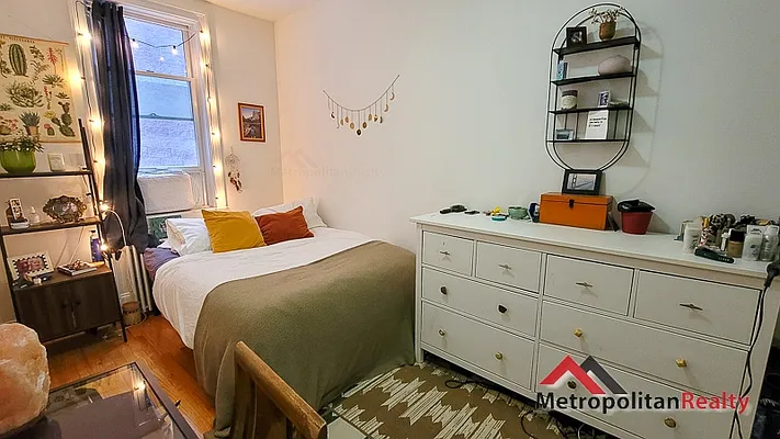 Rented by Metropolitan Realty | media 14