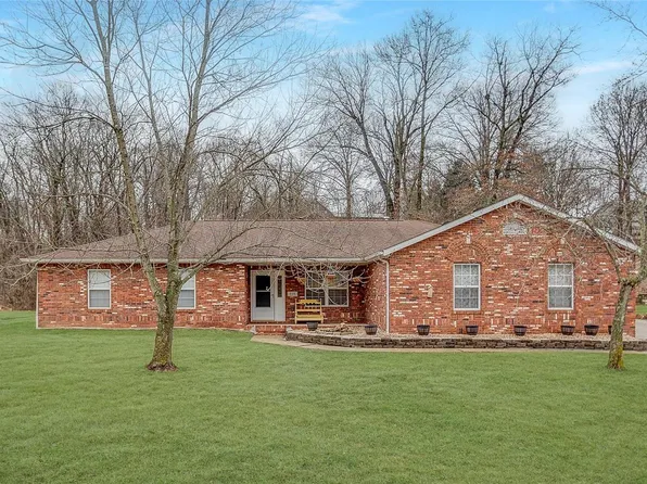 202 Barberis Ln, Collinsville, IL 62234