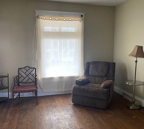5th image of 266 S Stewart St