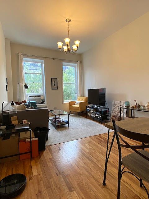 1st image of 68 W 69th St #3